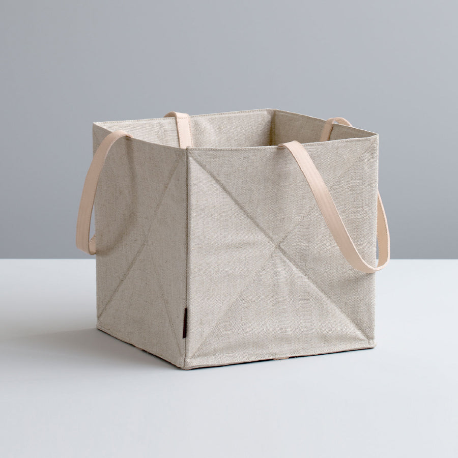 Cecilie Manz origami bag 840210  290 x 290 mm made of linen and natural leather